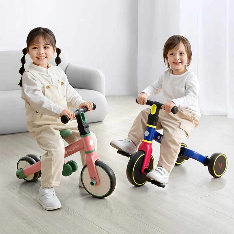 

Children's Pedal Tricycle Boys and Girls Baby Toy Scooters 1-5 Years Old Balance Bicycle Adjustable Handle Walking Baby Trolley