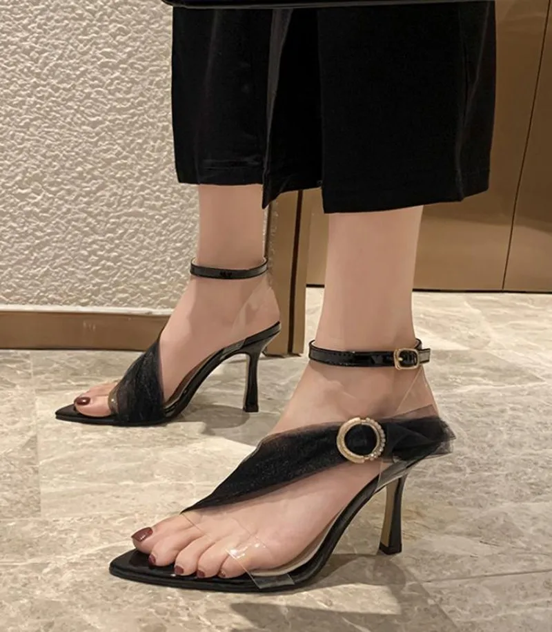 

Женские босоножки в римском стиле, кожаные сандалии с ремешком на щиколотке и большим цветочным узором, гладиаторские сандалии, лето 2022