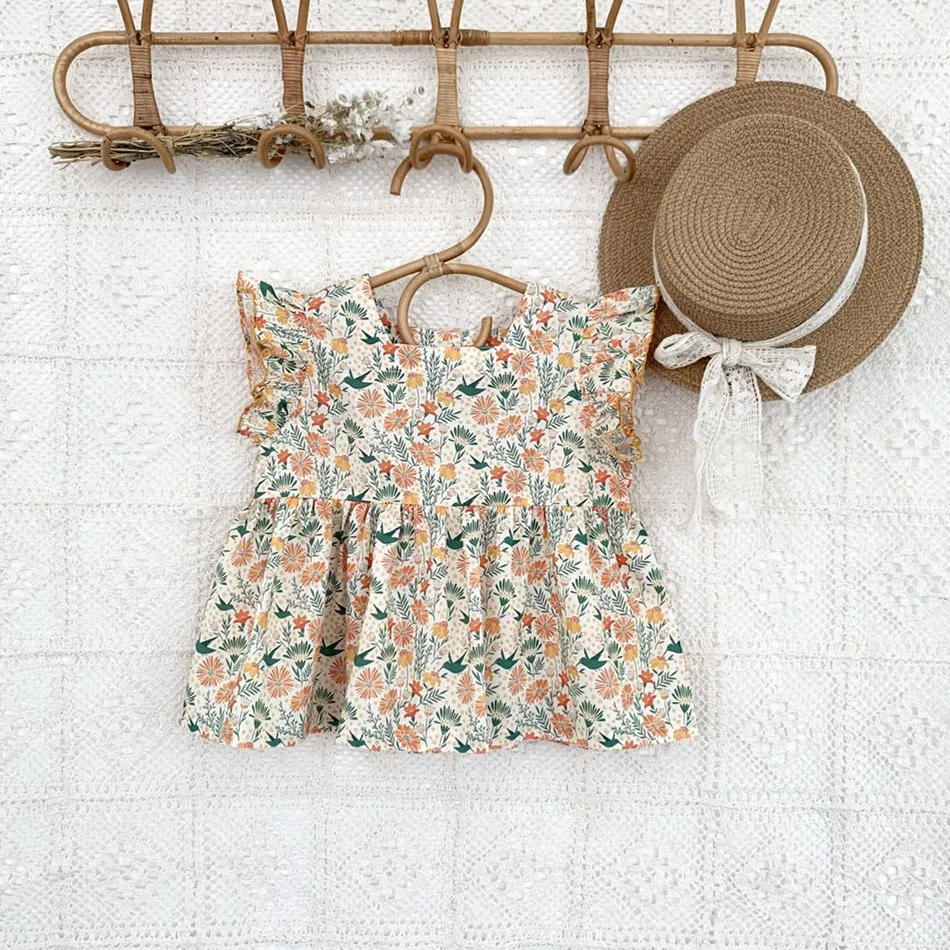 Летняя детская футболка маленькая свежая и милая блузка без рукавов с цветочным