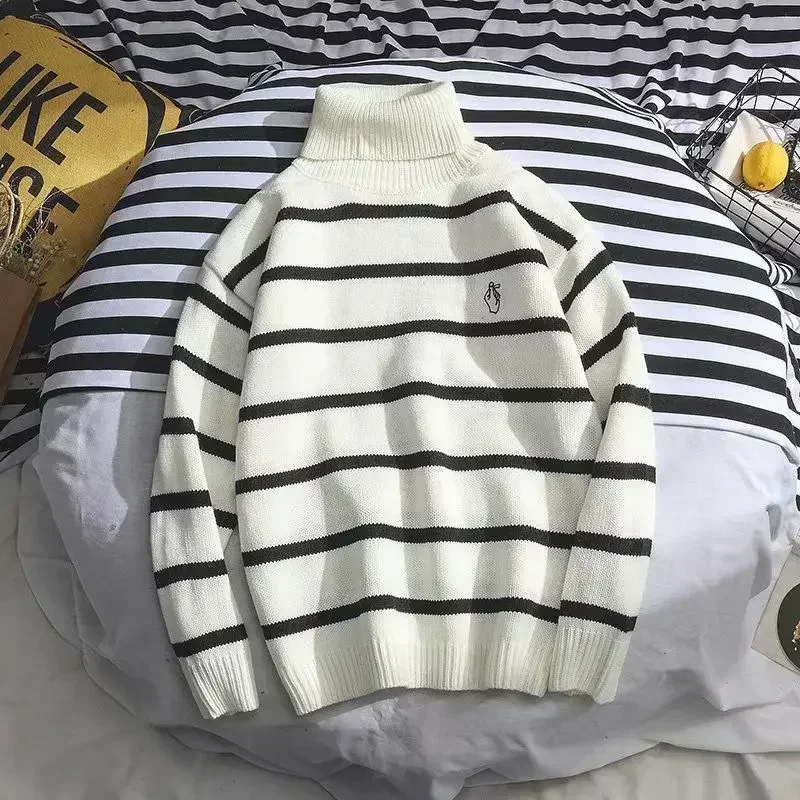 thumbnail image 1 of Ropa de hombre Suéteres de punto blancos de cuello alto para hombres Jerseys de cuello alto Cuello a rayas Sudadera clásica de tendencia 2024 Pedir X, 1 of 4
