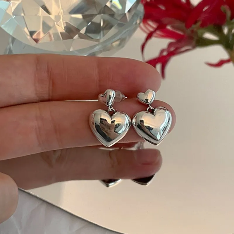Classic Silver Color Love Heart Stud Earrings for Women Simple Fashion Summer Vocation Prevent Allergy Earring Jewelry Gifts