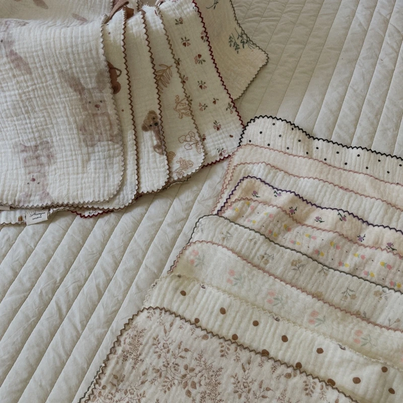 Baby Cotton Handkerchief Square Bear Pattern Four Layers Gauze Printed Burp Cloth Scarf Newborn Infant Saliva Towel Toddler Bib