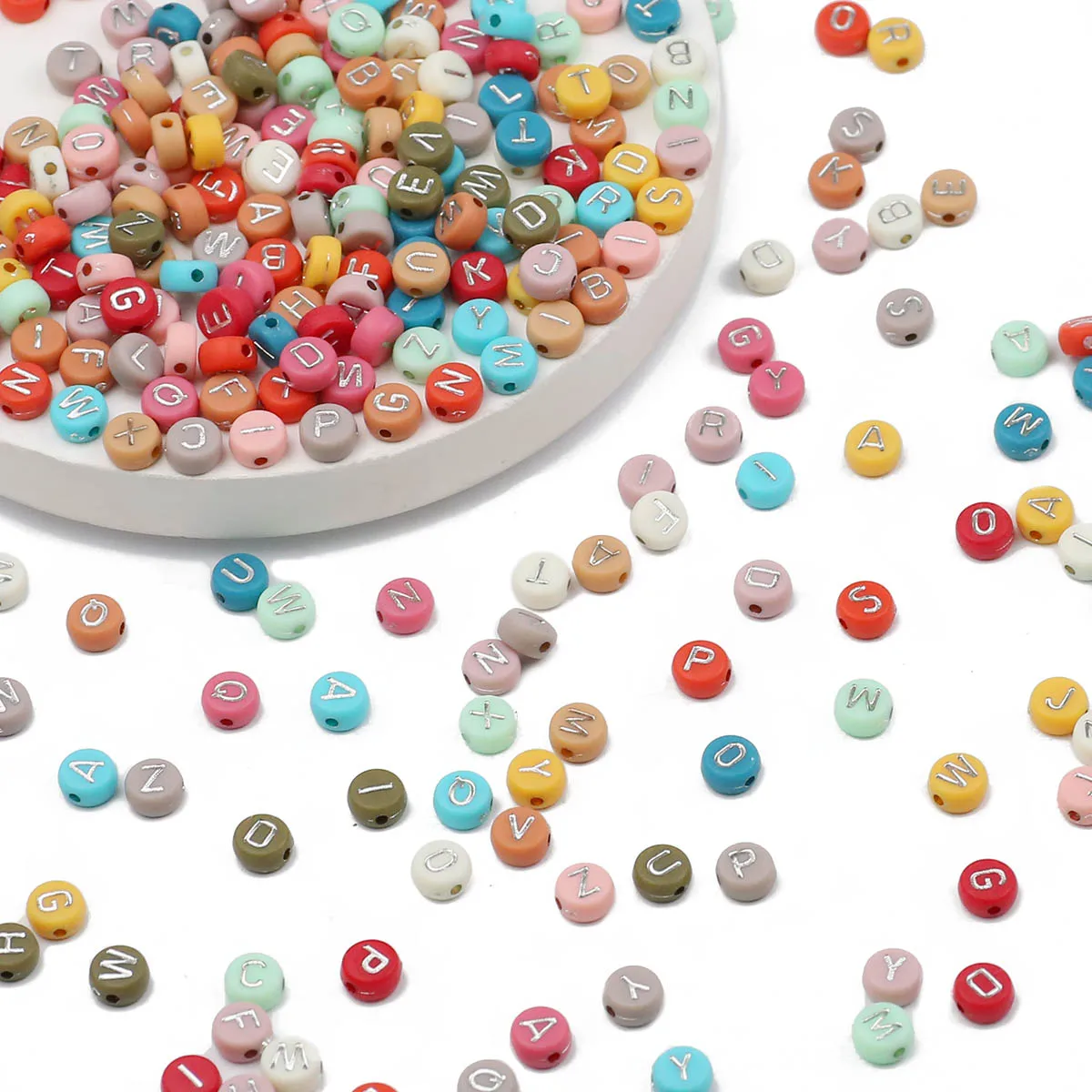 Плоские круглые бусины алфавита 4 х7 мм, 1000 шт., Красочные акриловые бусины алфавита для рукоделия, аксессуары для ожерелий