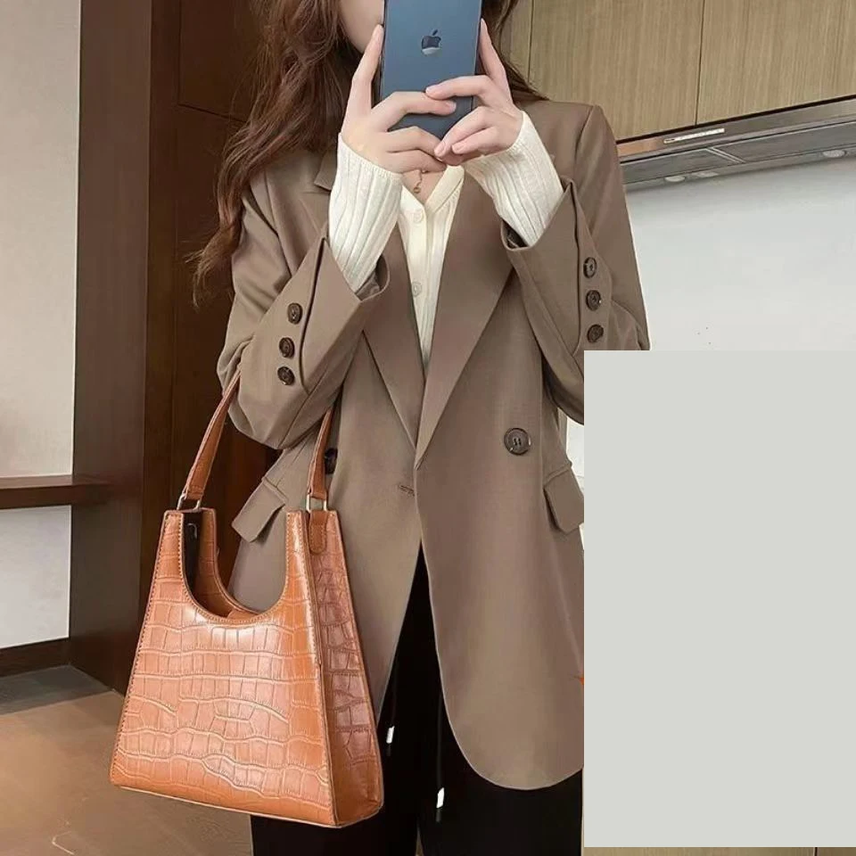 Рисунок 6 - Корейский костюм Топ 2023 весеннее