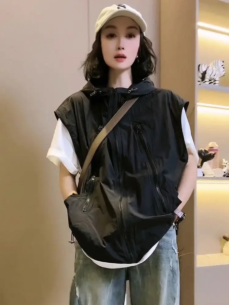 Women`s Vest Loose Sleeveless Tank Tops Casual Hooded Cargo Pullovers Tube Tops Ladies Casual Streetwear Loose Vests Overcoats