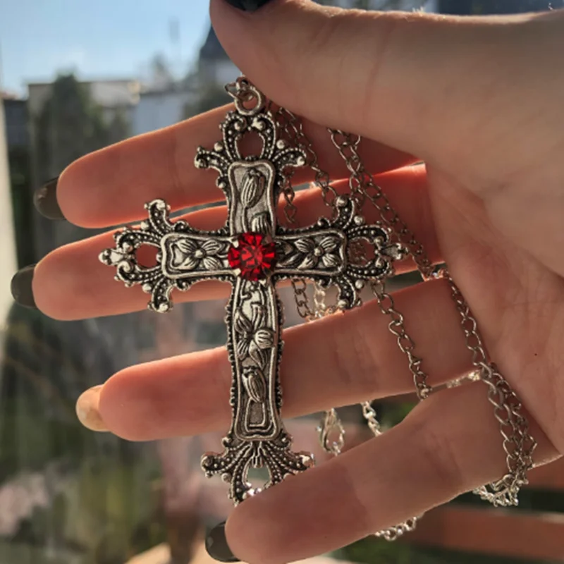 Yienate Cristallo Croce Collana Choker Gotico Pave Strass Croce Crocifisso Collana Pendente Tono Argento Croce Religiosa Pendente Collana Fascino Per Le Donne E Le Ragazze