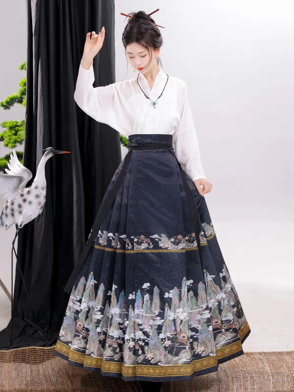 Hanfu 2024 Chinese Stijl Bedrukt Uit Één Stuk Satijnen Maxi Rok Vrouwen Vintage Geweven Goud Dagelijks Lang Geplooid Gezicht Paardenrok