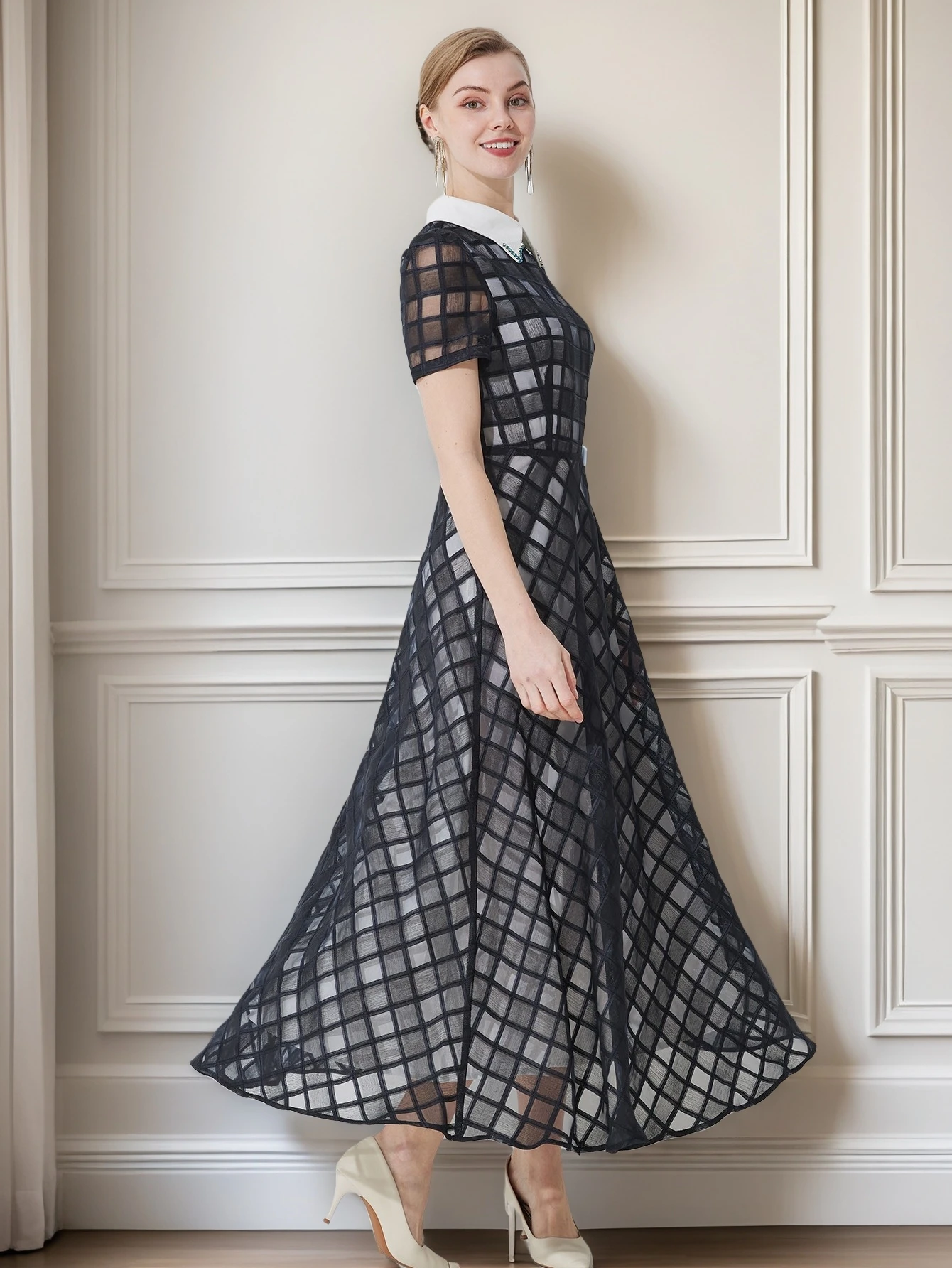 بلوزة بياقة بيتر بان بتصميم بريطاني عتيق، منسقة مع...