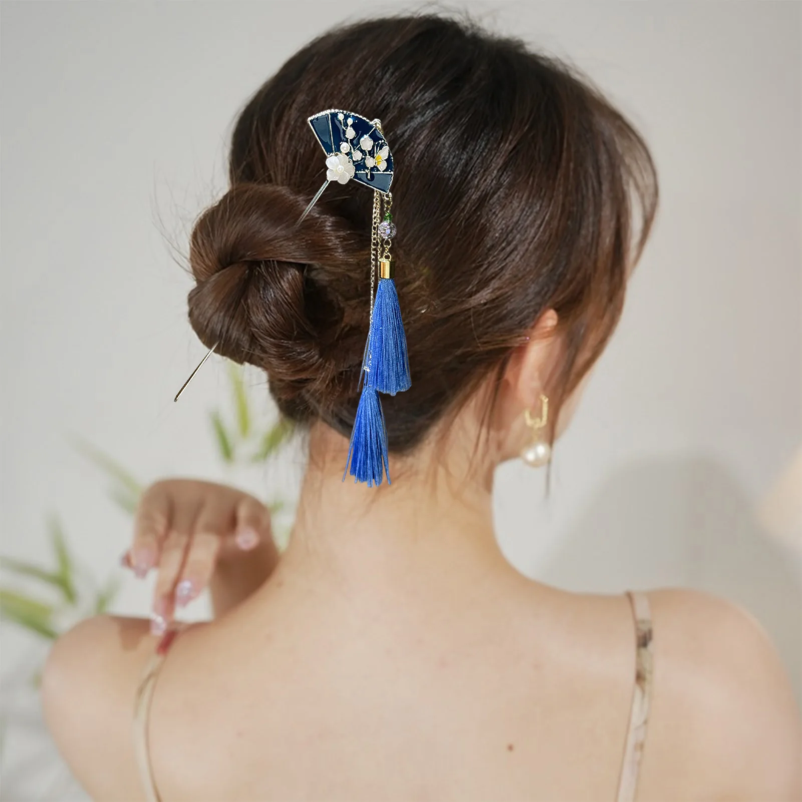 Bastoncino per capelli antico ventaglio blu con nappe fiore_voghion.com