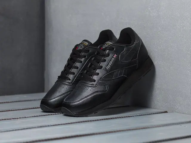 Sneakers Reebok Classic leather black 