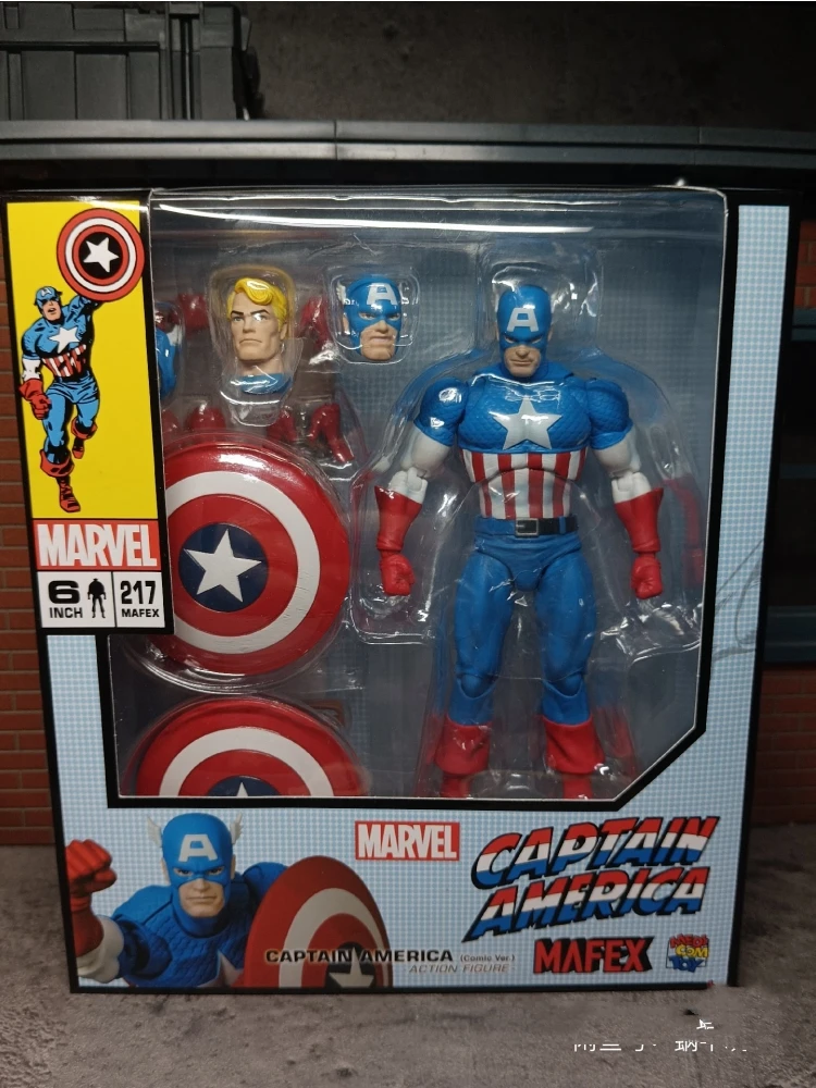MAFEX CAPTAIN AMERICA(COMIC Ver.) フィギュア MAFEX Captain America (COMIC Ver.) Japan version | PREMIUM
