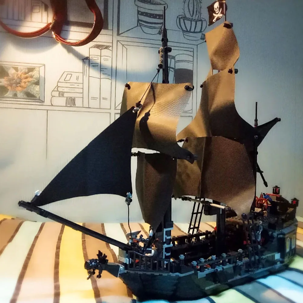 MOC Pirates Of The Caribbean Ship Revenge Warship Black Pearl Sailboat Building Block Bricks MOC 4195 Assembly Toys Kid Gift 3