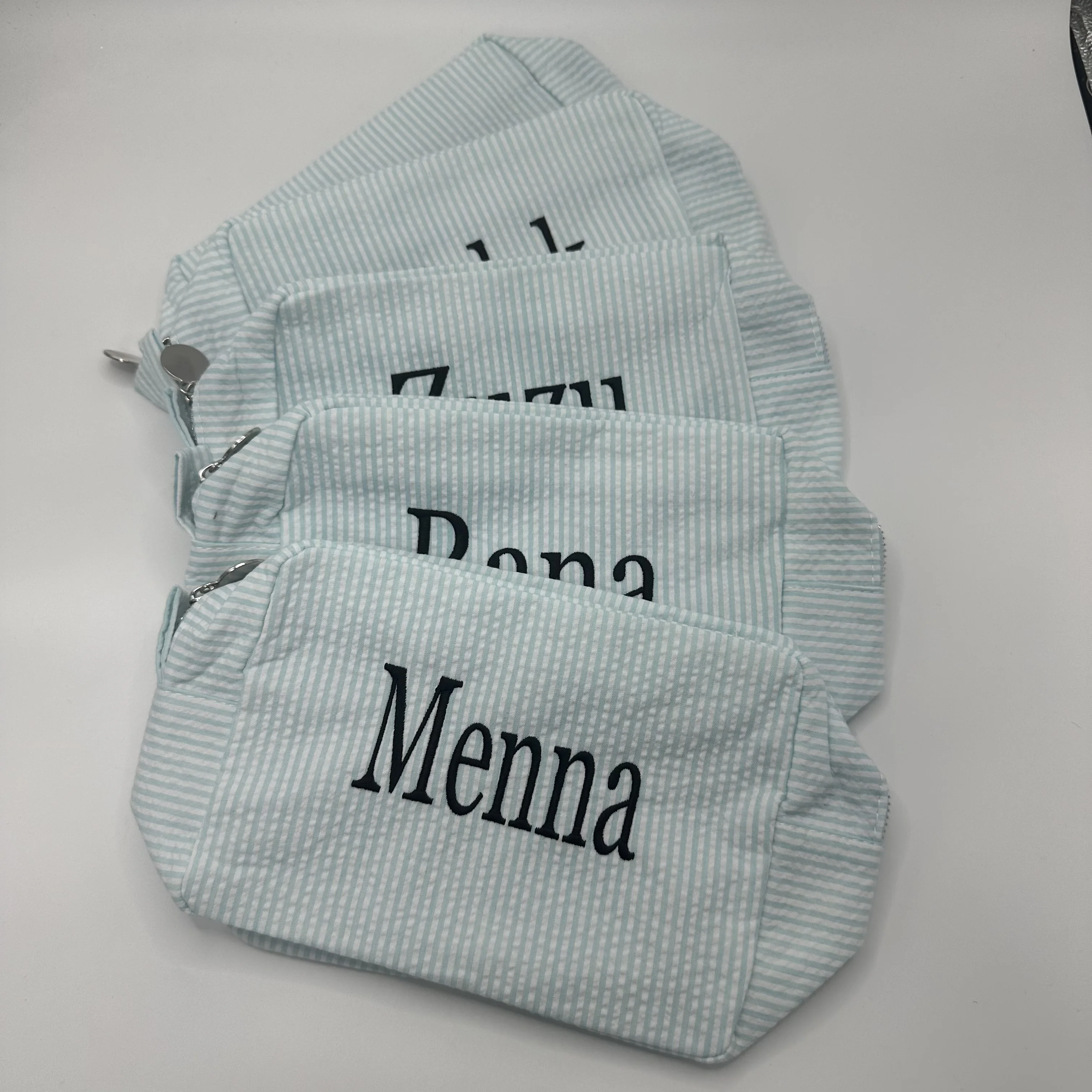 New Customized Striped Makeup Bag for Travel Personalized Embroidered Name Portable Toiletry Bag Women's Makeup Storage Bags
