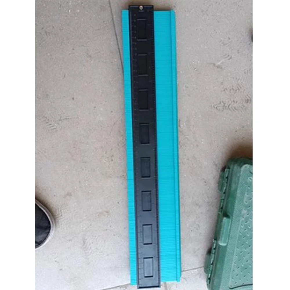 Car body curvature measurement ruler, vehicle sheet metal data restoration measurement tool, vehicle body contour sampler