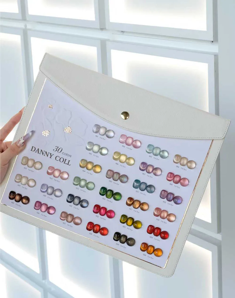 cat eyes gel nail polish set (1).jpg