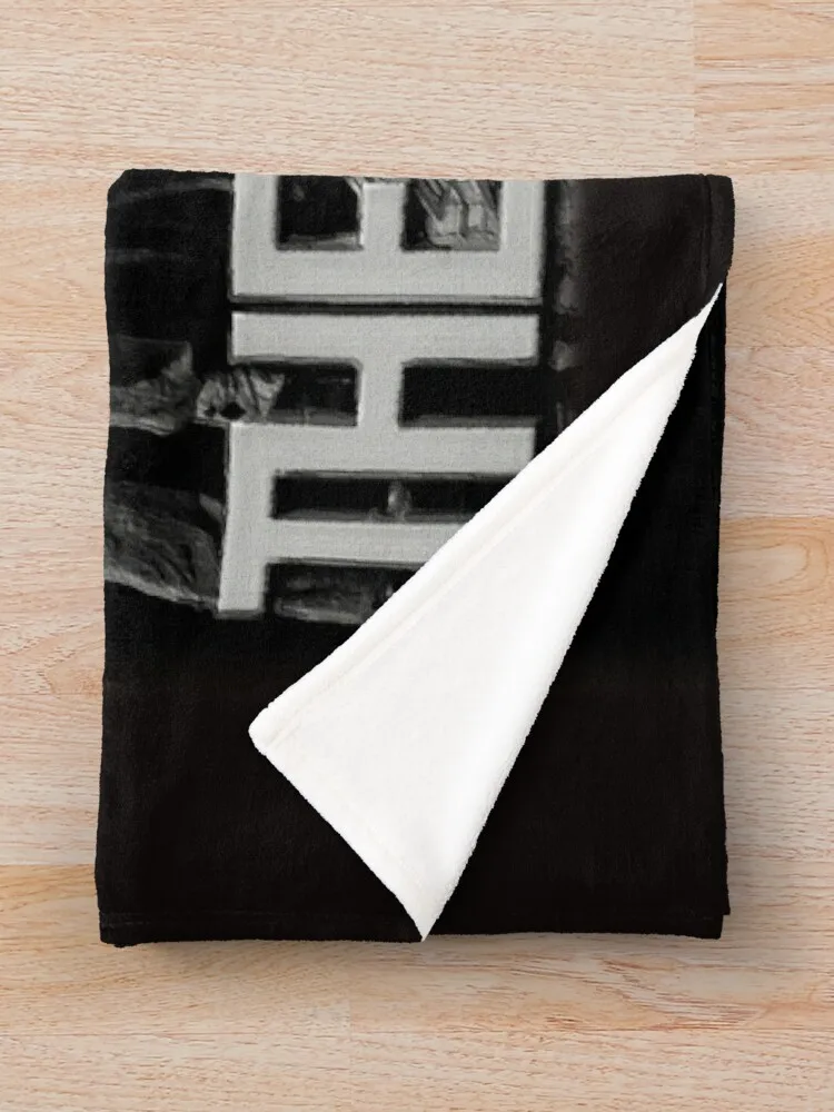 �� �� �� ������ ���, ���� ħ�뿡 ���� ���� ū ���