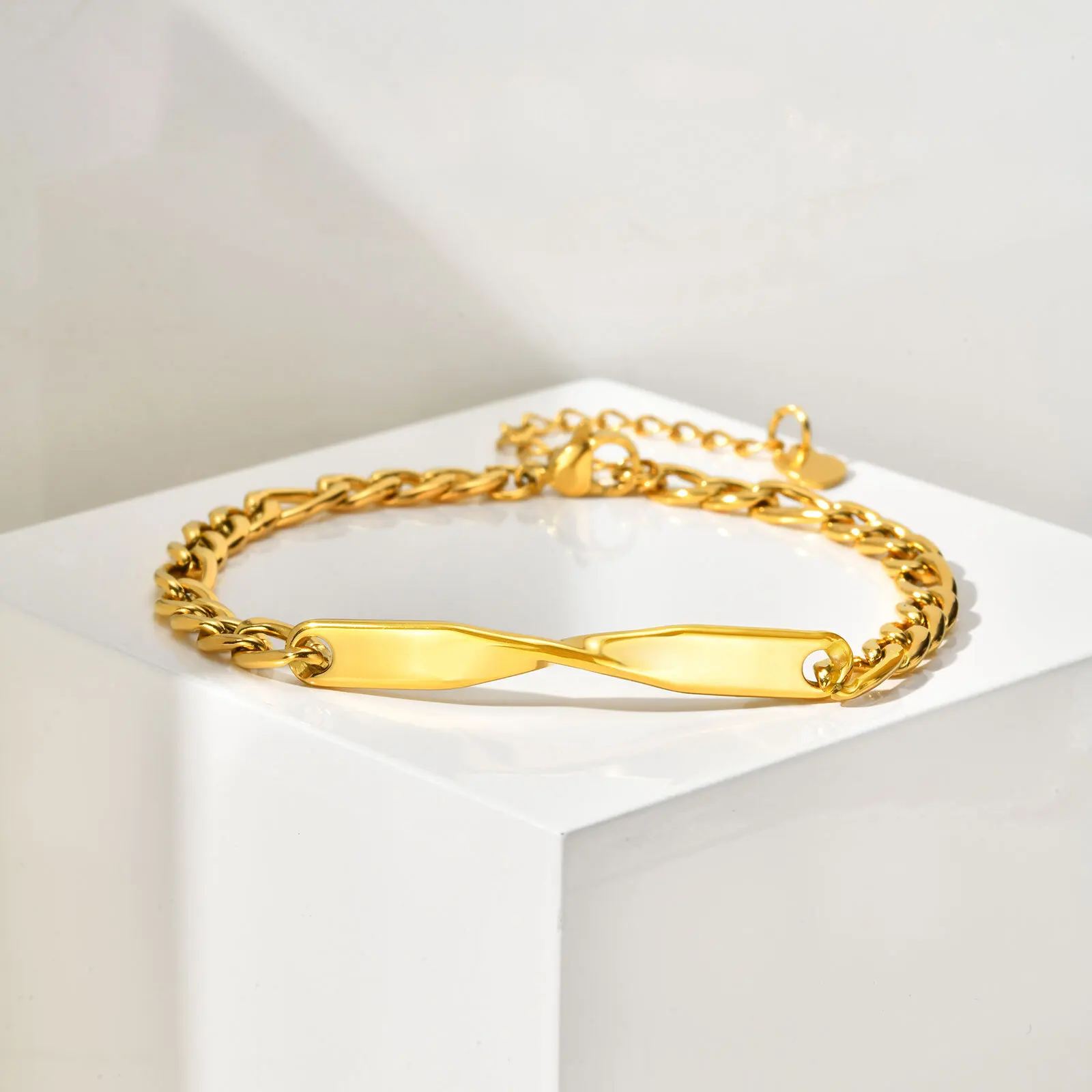 Mobius Chain Bracelet for Men Boys,Waterproof Stainless Steel Figaro Chain Adjustable Wristband,Simple Male Jewelry Gift