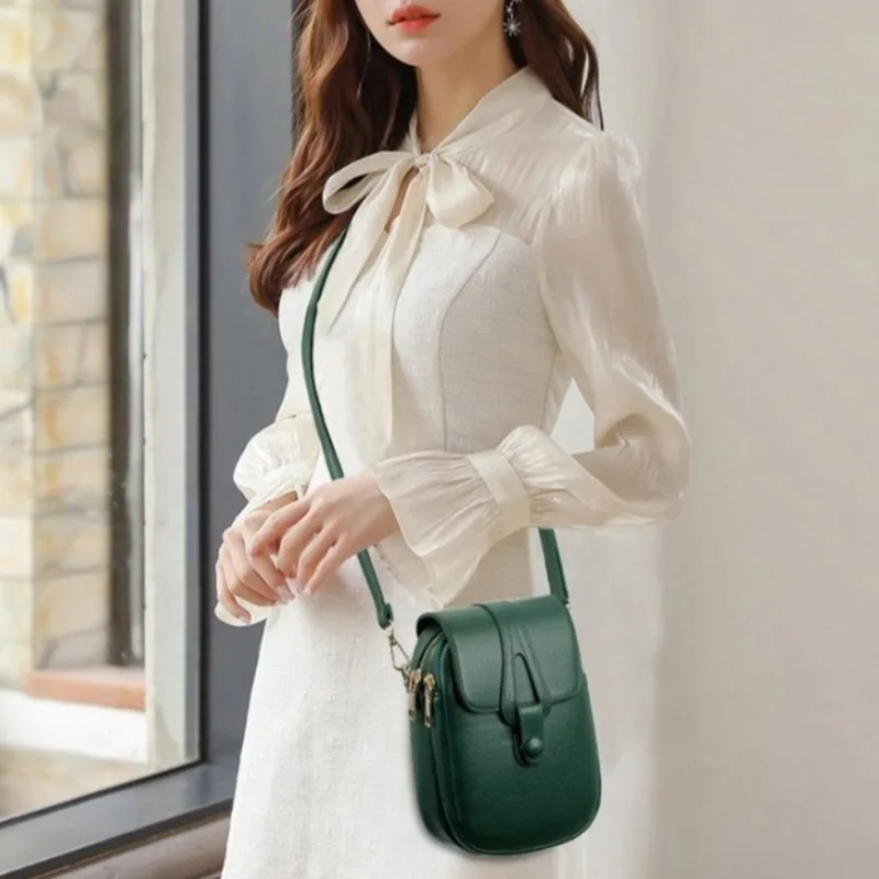 Women's Bag Mobile Phone Bag 2024 New Women's One-Shoulder Crossbody Bag is fashionable and versatile