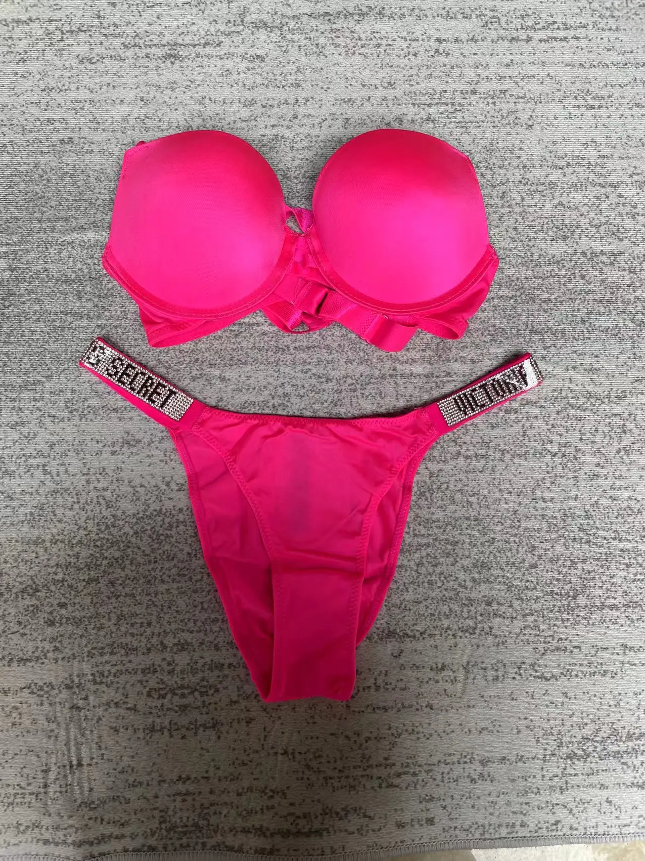 victoria's Secret pink pushup bra size 38B & Xl Panty Set Shine