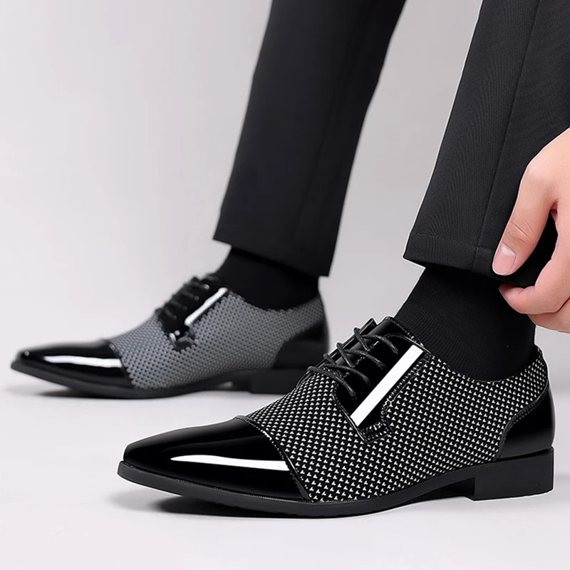 Trending Classic Men Dress Shoes For Men Oxfords PU Leather Shoes Lace Up scarpe da festa di nozze in pelle nera formale