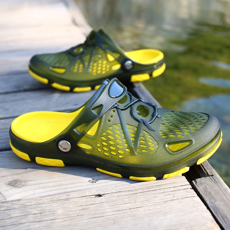 MAEDEF Herren-Sommersandalen, atmungsaktive Clogs, schnell trocknende Strandschuhe, leichte Hausschuhe für Herren, rutschfest, für drinnen und draußen, Komfort