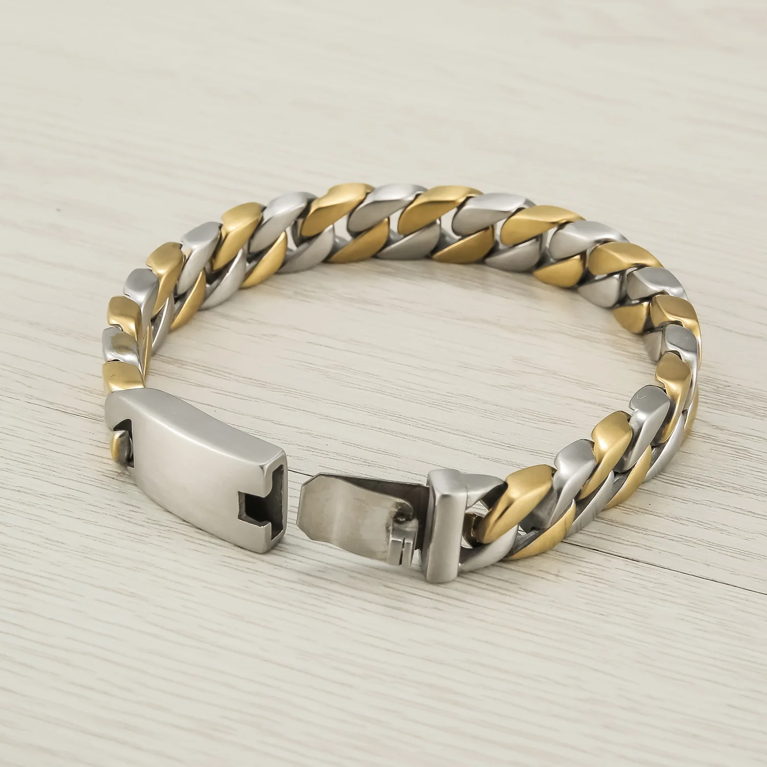 Vintage Men's Gold Stainless Steel Bracelet Fashion Rough Woven Bracelet Banquet Jewelry Accessories Gift
