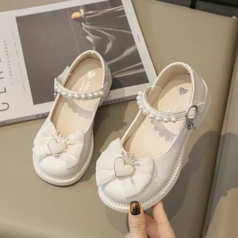 Girls Party Shoes Spring Autumn Kids Leather Shoe Sweet Love Crown Fashion Versatile Children Princess Shoes Hook Loop