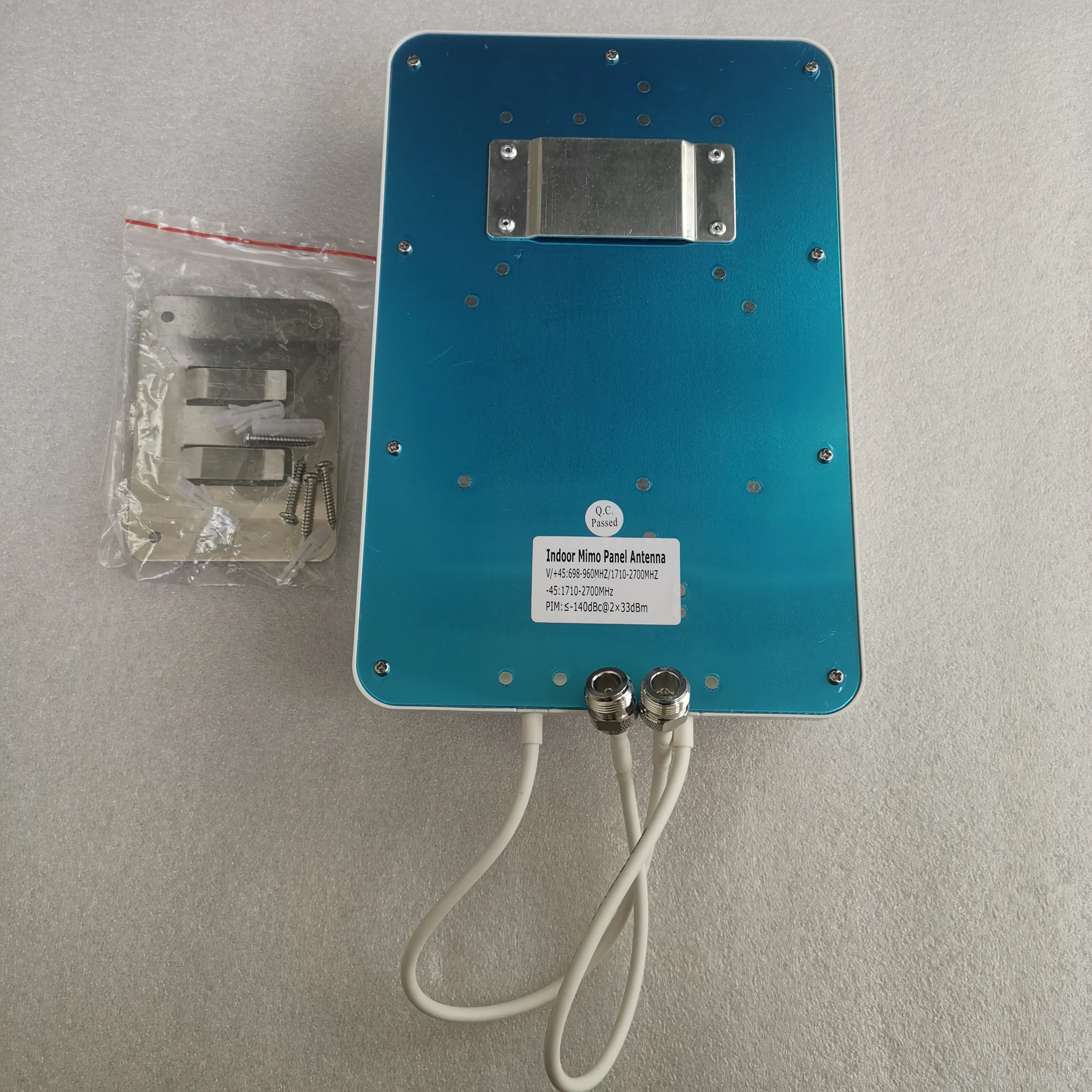 698-2700MHz 2*2 Mimo Panel Antenna Wall Low PIM3-140dBc@2*33dBm Indoor Antenna 4G 5G LTE and MIMO service