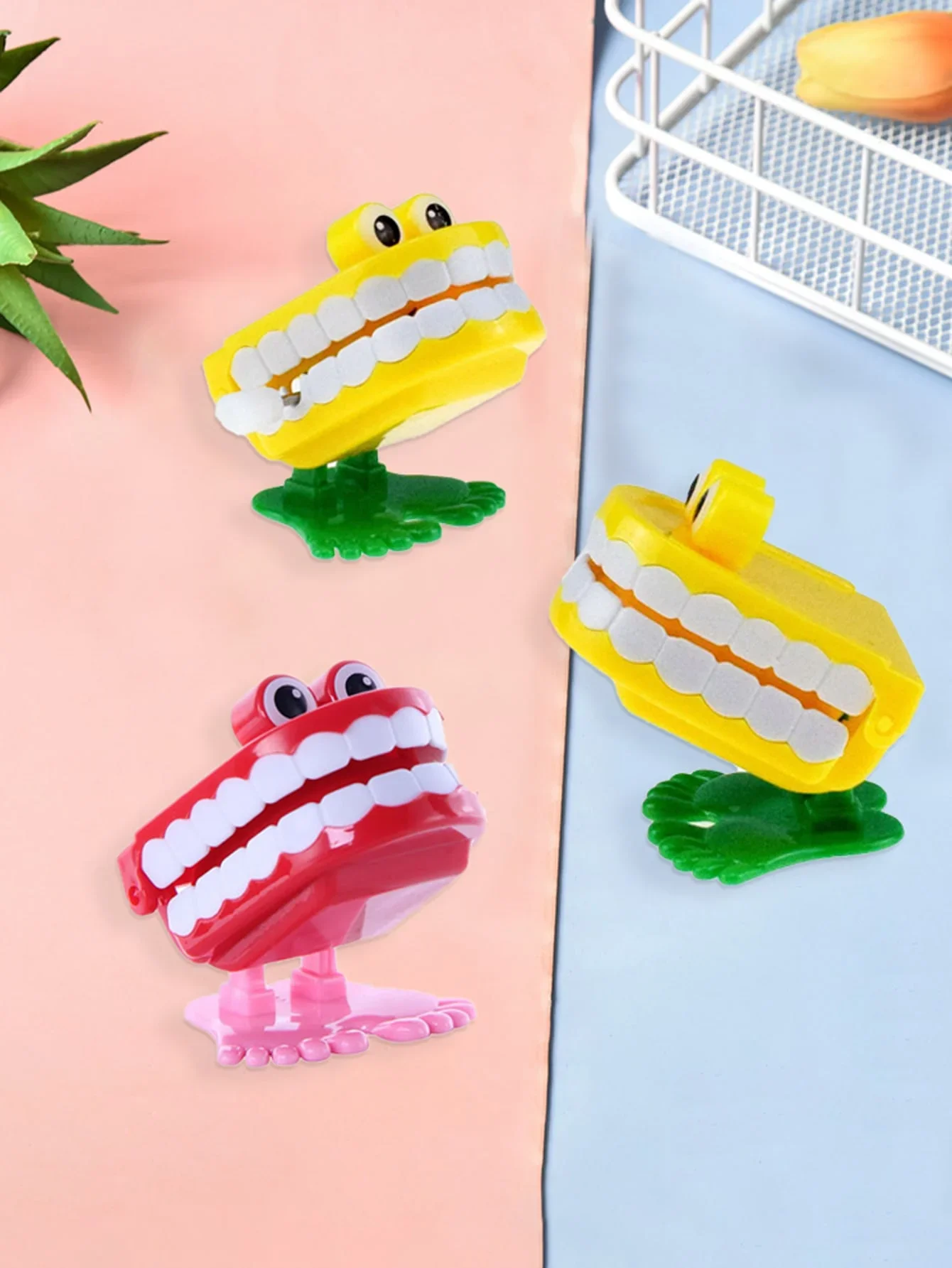 1pc-Dental Wind-up Toy Walking Tooth