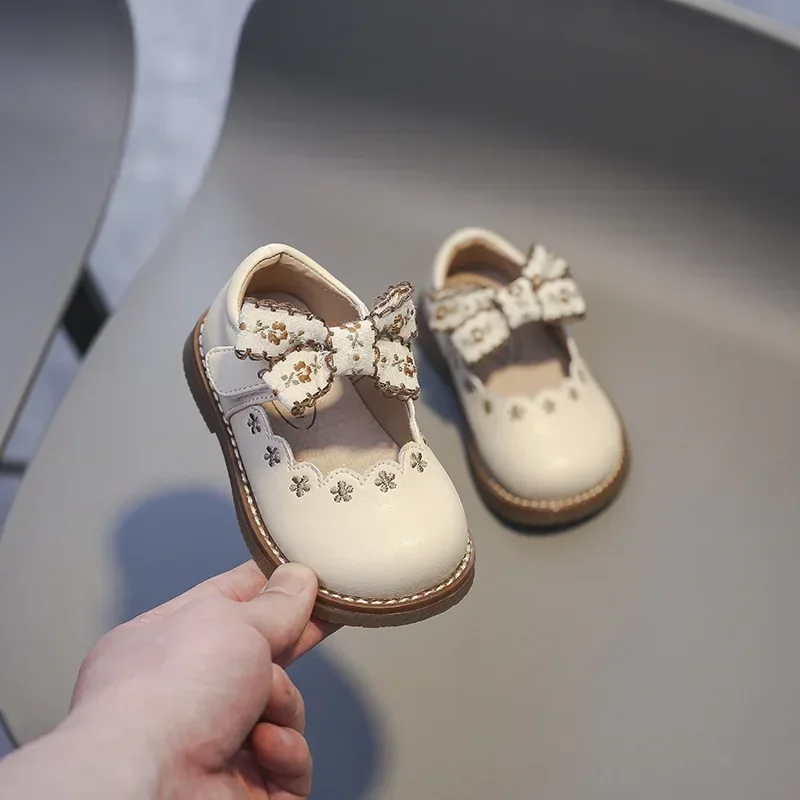 Baby Girls Leather shoes Comfortable Soft-soled Infant Casual Shoes Spring Autumn Children Lace Bow Floral Princess Party Shoes 2