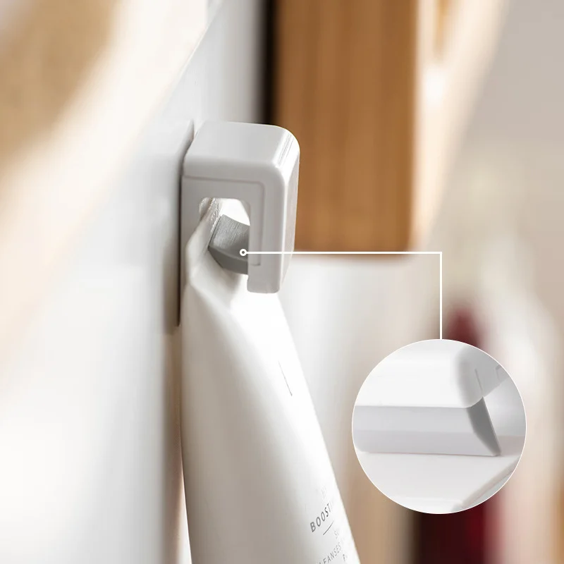 Bathroom Toothpaste Facial Cleanser Clip Wall Mounted Punch Free White Seamless Hook Multifunctional Storage Bathroom Organizer