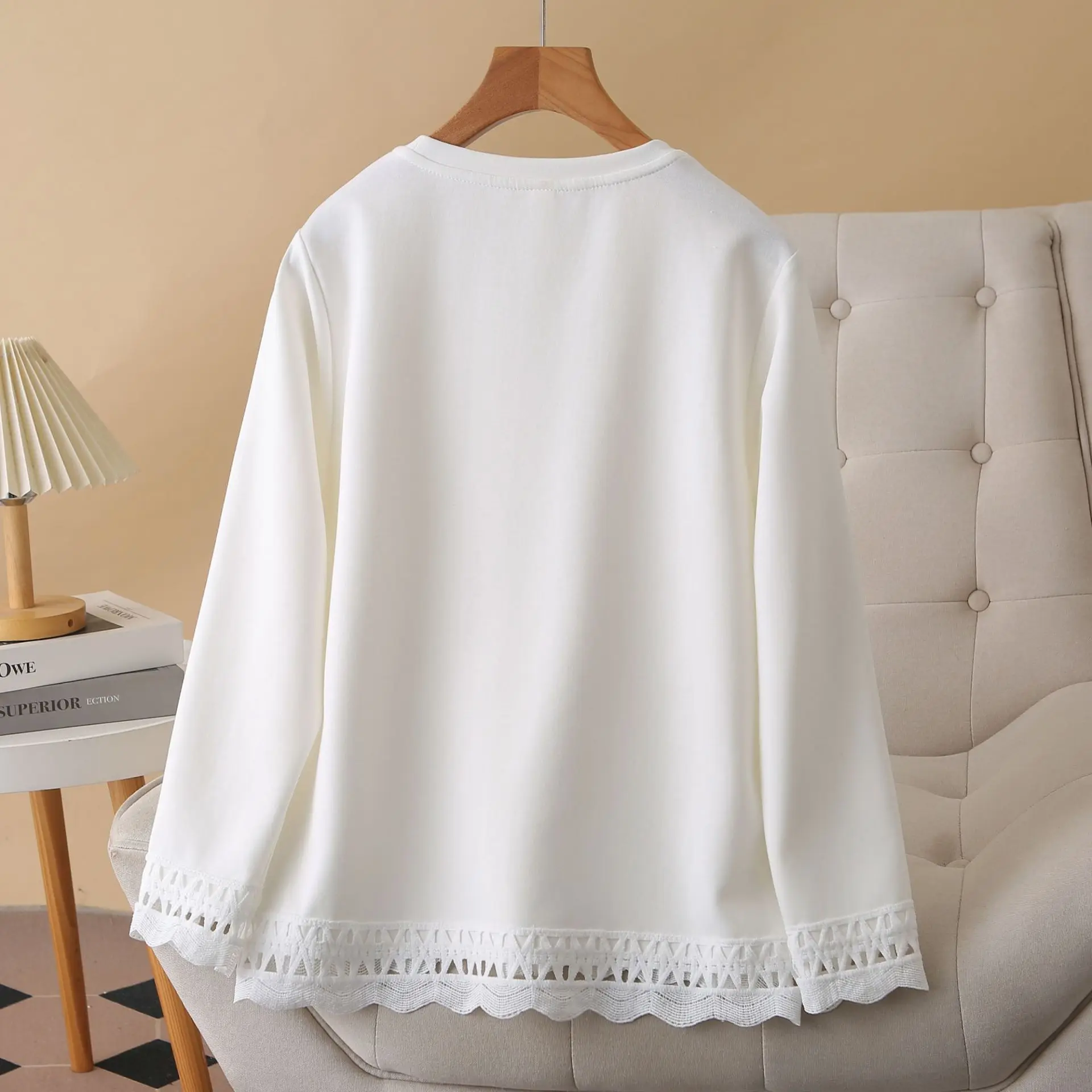 XXXXL Fashion Plus Size Women's T-Shirt 2025 Autumn New Simple Lace Patchwork Cutout Long Sleeved Top 2512