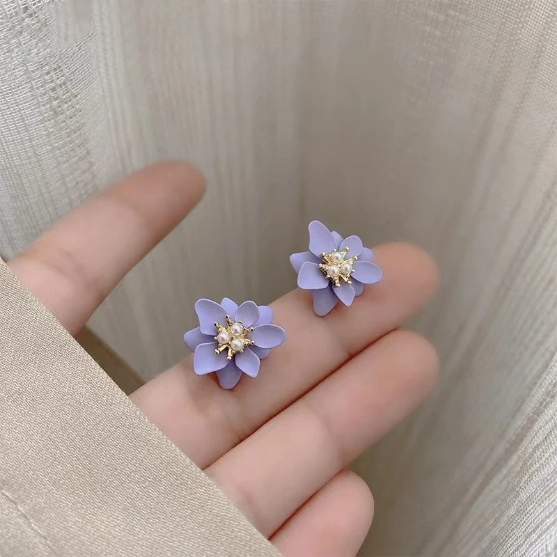 

Elegance Matte Light Purple Fresh Flower Clip on Earrings for Women Party 2023 Fashion Style Versatile No Piercing Earrings