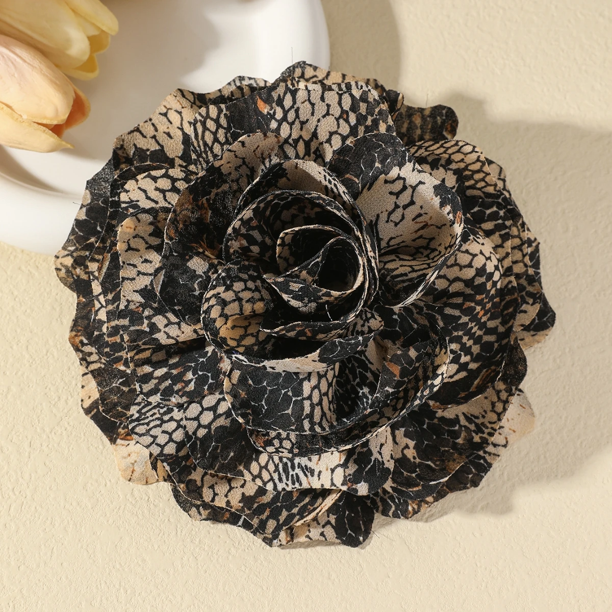 Fashion Snake Print Big Flower Brooch Women's Statement Accessory Chiffon Fabric Brooch for Coat Dress Decoration