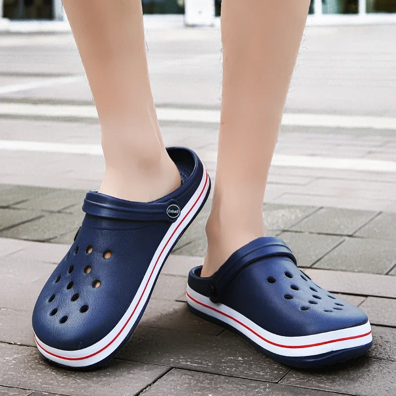 

2024 New Summer Flat Bottom Casual Men's Hole Shoes Fashion Outdoor Anti Slip Comfortable Soft Sole Solid Concise Slippers Men