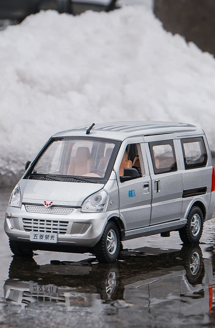 1:24 Wuling Rongguang Van Alloy Car Model Diecast Metal Toy Vehicles Model Sound And Light Simulation Collection