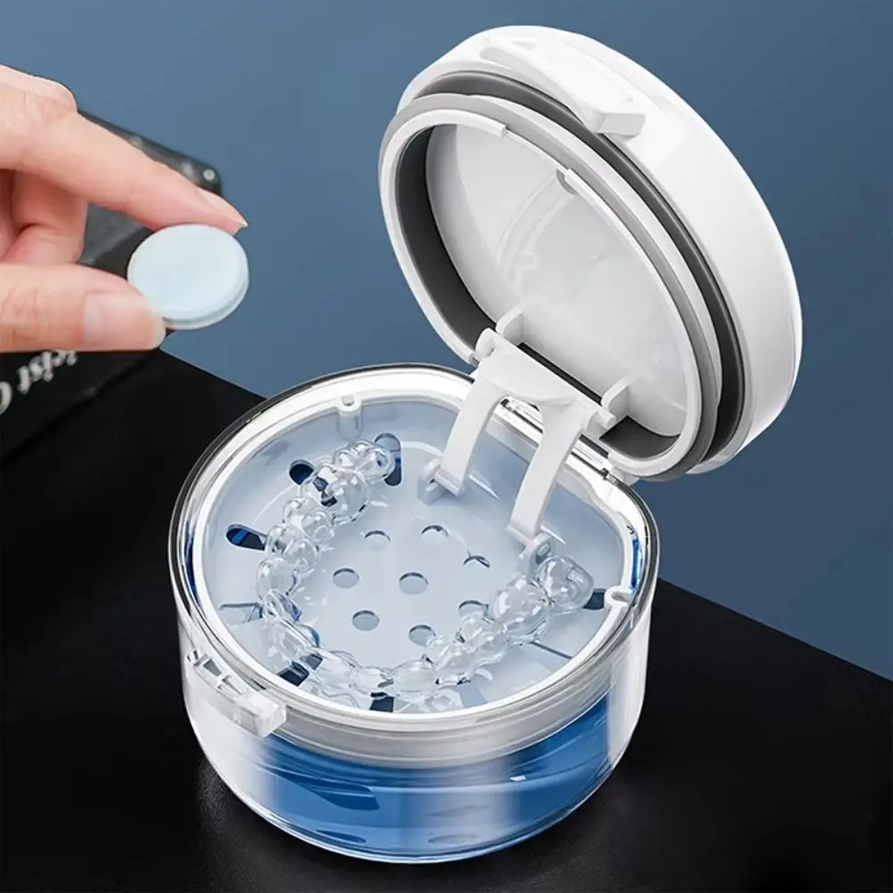 Dual-Layer Magnetic Retainer Case with Mirror and Drainage System
