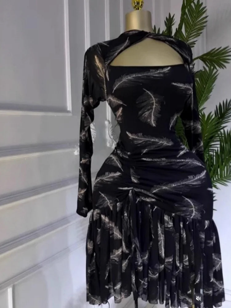 Wmstar Dress Women Wholesale Long Sleeved Pleated and Hollowed Out Slimming and Elegant Feather Print Dresses Drop Shopping