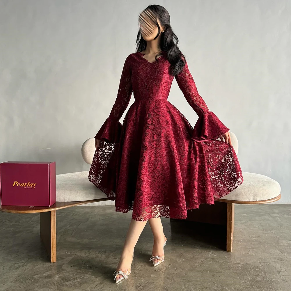 

Burgundy Short Lace A-line Evening Dress with Flare Long Sleeves Saudi Arabia Special Occasion Gown V-neck Tea Length Prom Dress