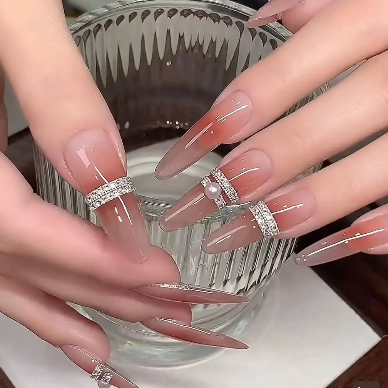 리야 링 매니큐어 1.5mm 사각형 지르콘 네일 아트 장식 샴페인 플랫 바닥 실버 다이아몬드 네일 아트 DIY 매니큐어 액세서리