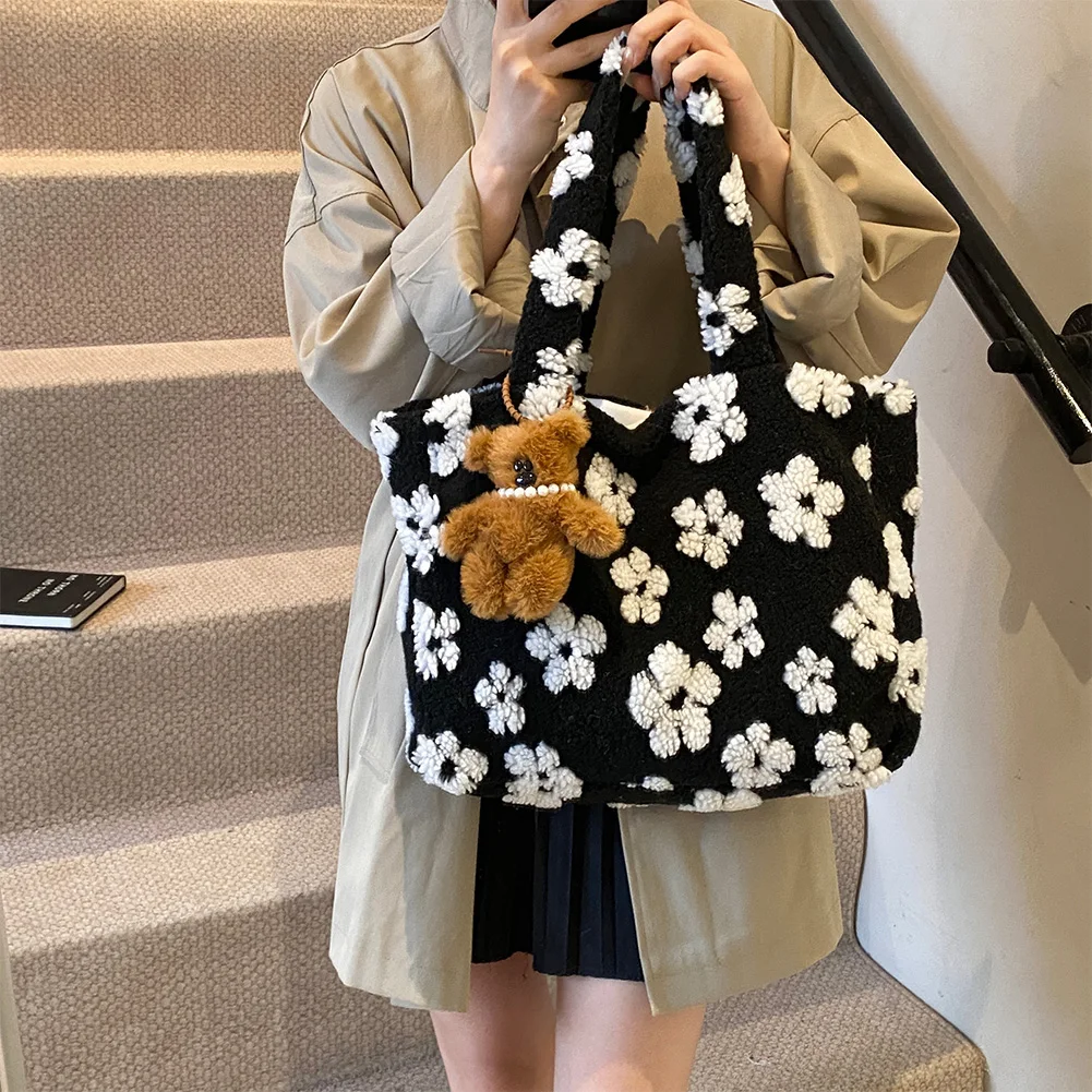 Women Plush Underarm Bag Cute Fluffy Shoulder Bag Y2K Handbag for Autumn and Winter