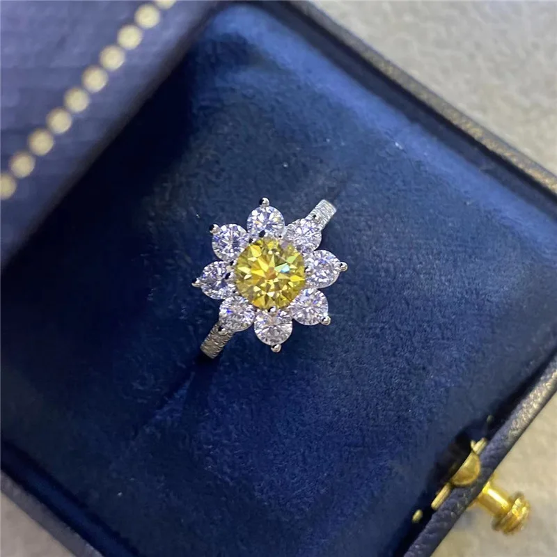 Moissanite Rings For Women Radiant Cut Engagement Rings D Color VVS1 18K White Gold Plated Sterling Silver Radiant Cut Wedding Band 1.5 Carat - Product Details