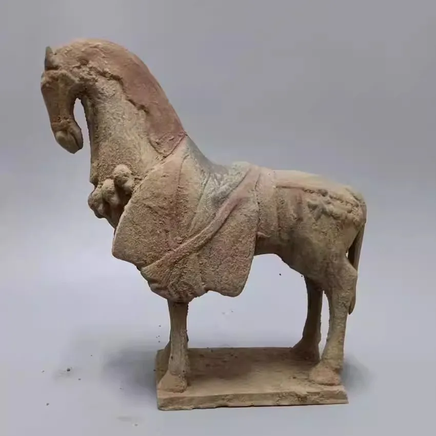 

Ancient pottery horse Han Dynasty general horse antique antique collection