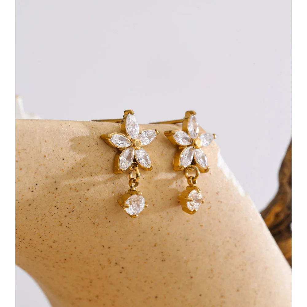 Yhpup Cubic Zirconia Flower Stud Earrings