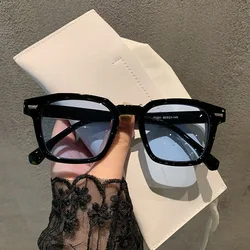 Unisex Vintage Cat Eye Sunglasses - Retro Fashion Design with UV400 Protection (Black - Blue)
