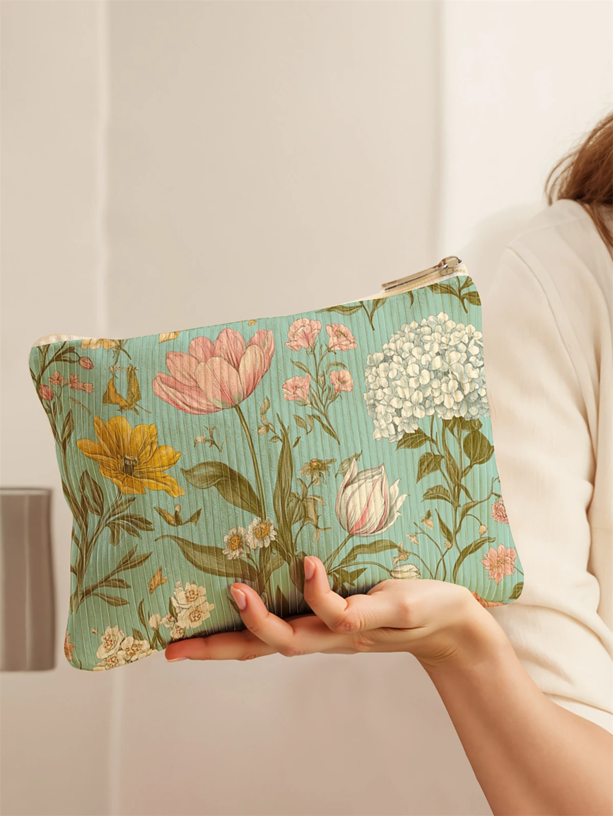 Corduroy Travel Cosmetic Bag Portable Makeup Storage Bag Purses Women Large Capacity Zipper Make Up Organizer Storage Clutch