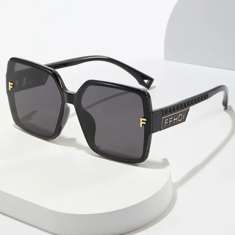 Vintage Square Style Women's Flat Top UV400 Oversized Diamond Sunglasses