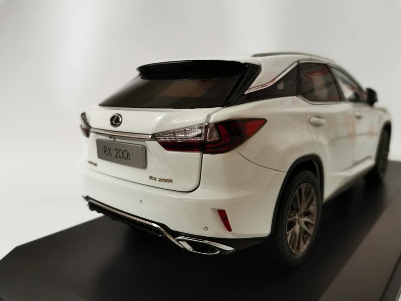 Diecast 1/18 Scale Lexus RX200T SUV Car Model Simulation