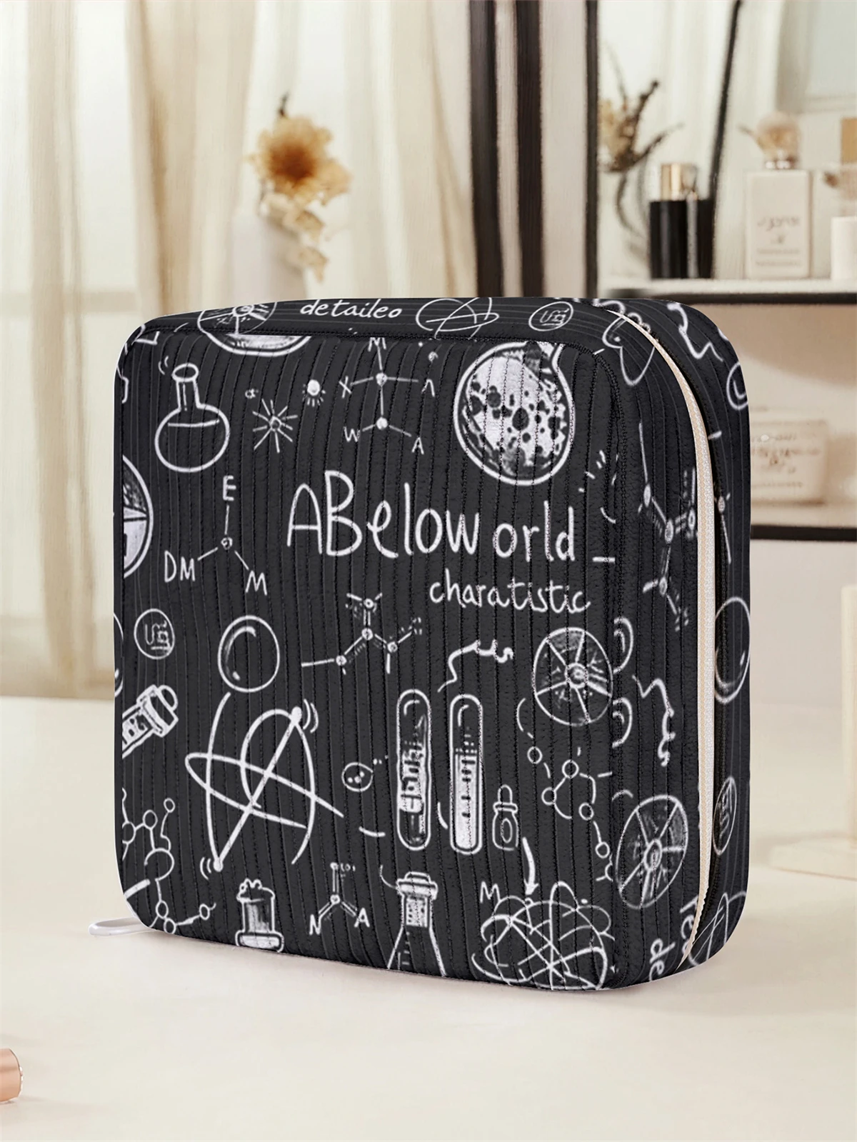 Experimental equipment pattern printed sanitary napkin storage bag, women's lightweight tissue bag, sanitary tissue bag