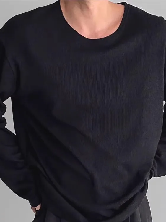 Loose Fit Long Sve U-Ne Linen Sun Protection Knitted T-irt for Men Hollow out Design Breathable Summer Faionable Tee